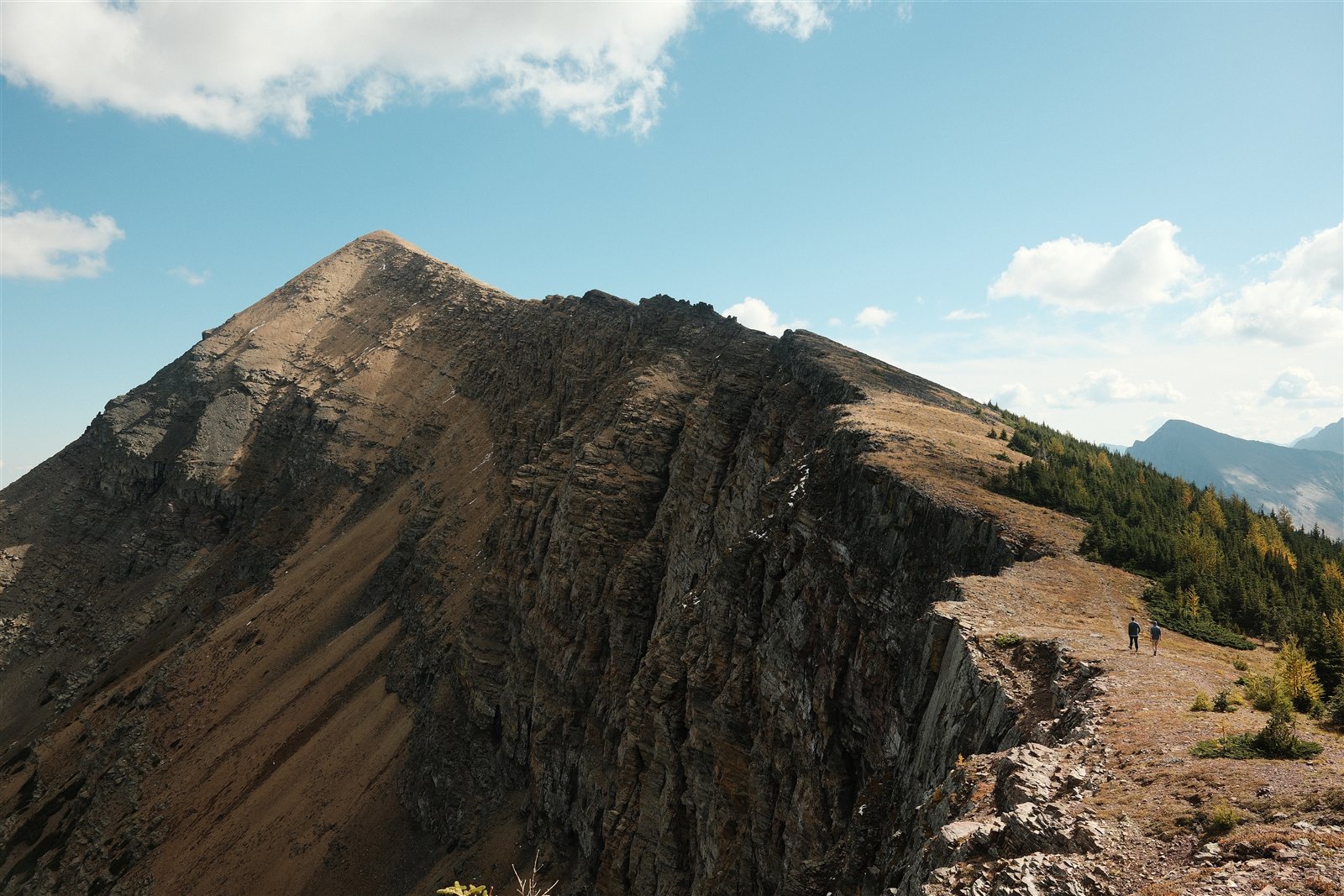 The narrow rocky ridge leading toward Mount Lineham, with steep slopes on either side